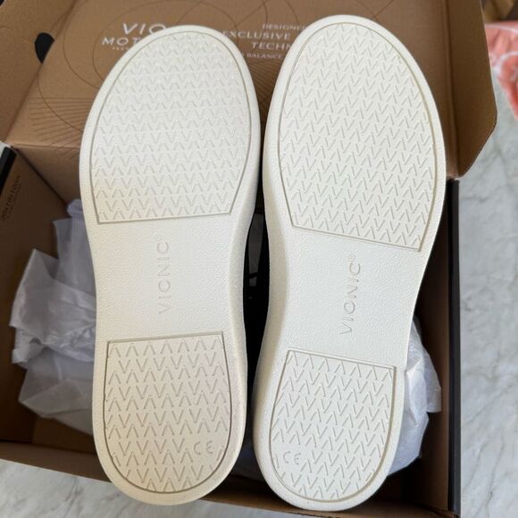 Vionic Emery Low Top Sneaker black leather women’s size 8 NWB - Picture 5 of 5